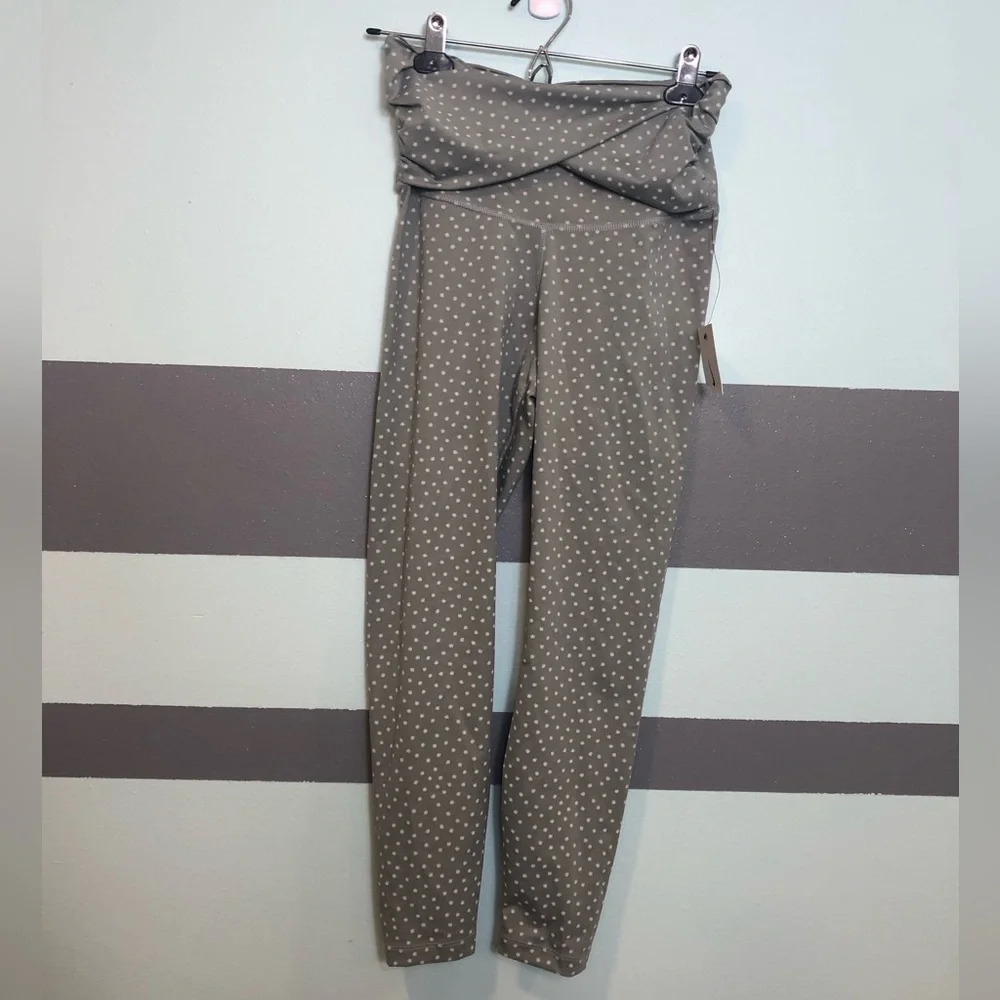 Nike Dri-Fit Women’s Polka Dot Yoga Leggings